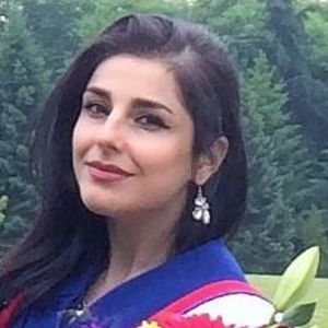 Meet your Posher, Negar